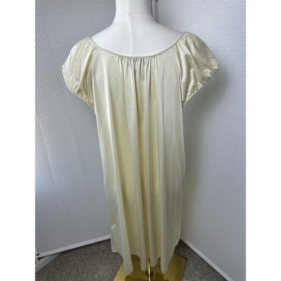 Shadowline Nylon Night Gown Yellow 40”Length Size Large - Picture 3 of 4